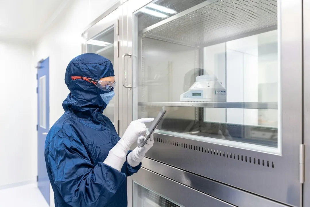 科研设备选型指南：生物与材料实验室仪器配置要点
